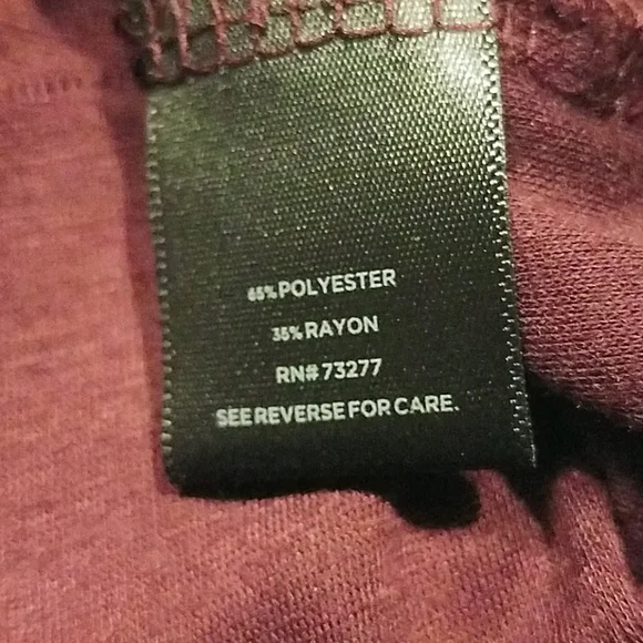 Simply Vera Vera Wang dark red textured scoop neck tee Large - Picture 3 of 3